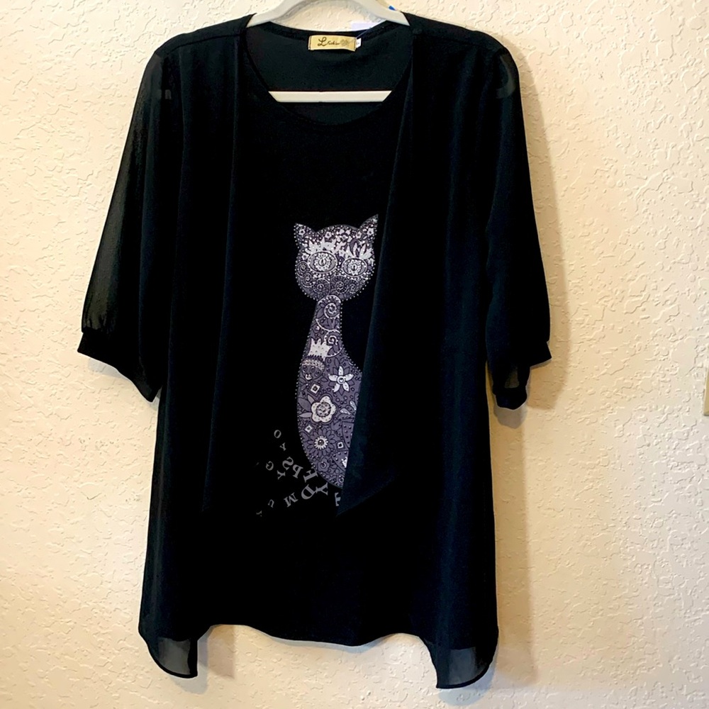 EUC unique cat top